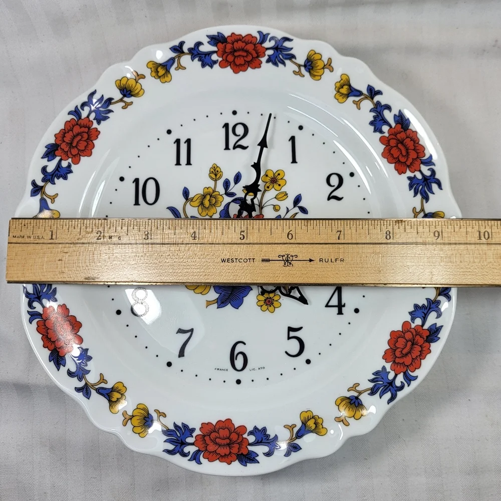 Le Trefle Plate Wall CLOCK Floral C Battery Operated Bulova Limoges France